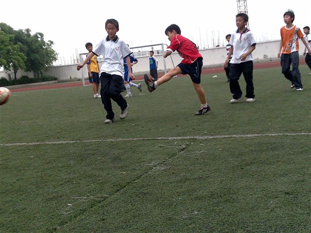 棠外附小班级足球比赛4