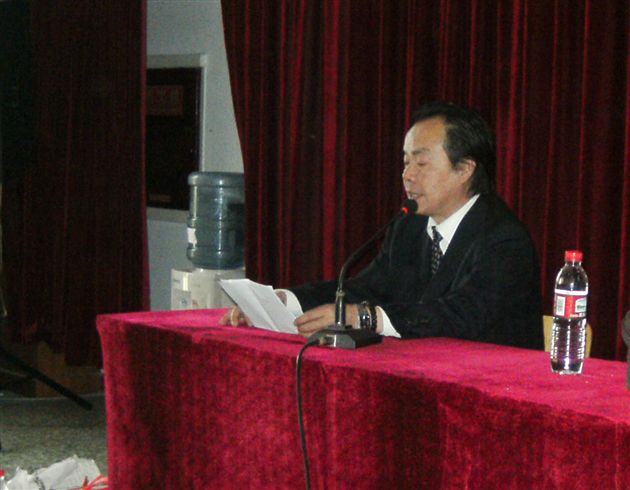 棠外报刊社社长杨国平老师作动员报告