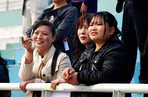 家长观看学生课间操