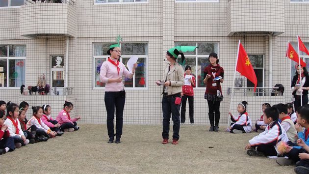 棠外附小植树节活动1