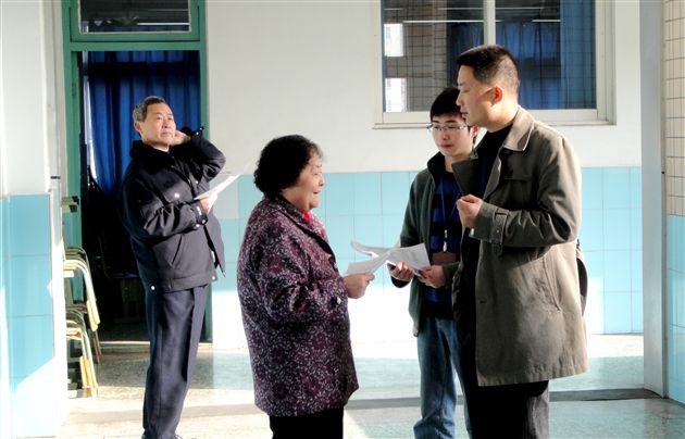 初2011届召开家长开放日活动1