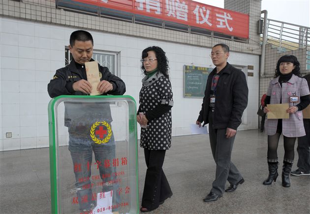 爱如春雨　抗旱救灾7