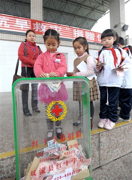 爱如春雨　抗旱救灾13