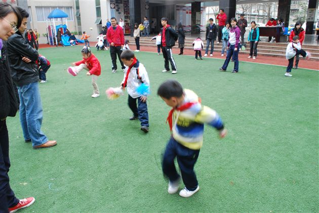 棠外附小踢毽子比赛2