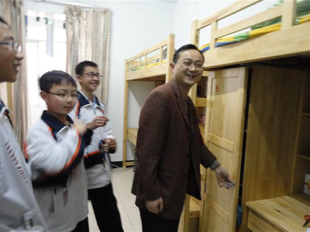 “走进公寓”关爱活动1