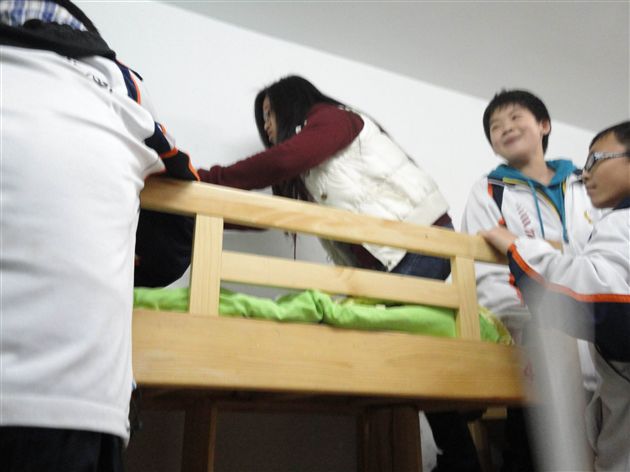 “走进公寓”关爱活动3