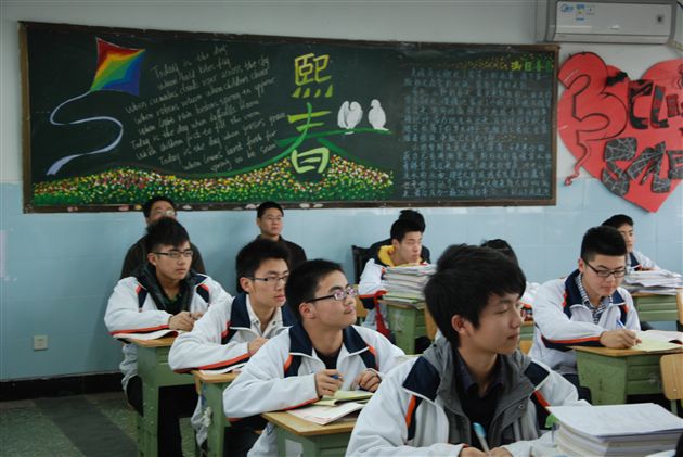 县高中数学中心组到棠外进行教学视导5