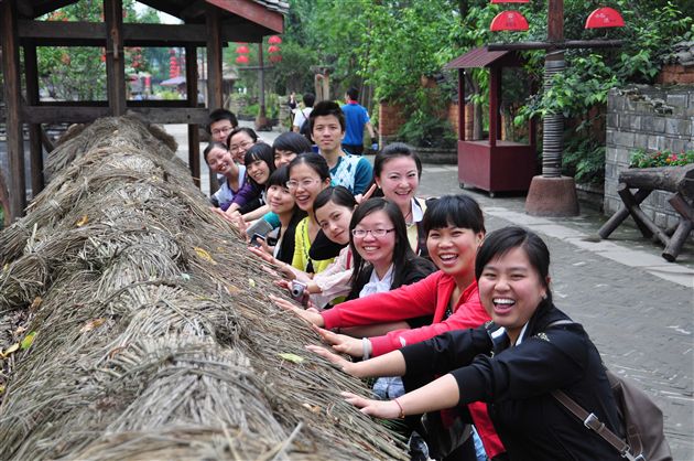 初2012届党小组活动2