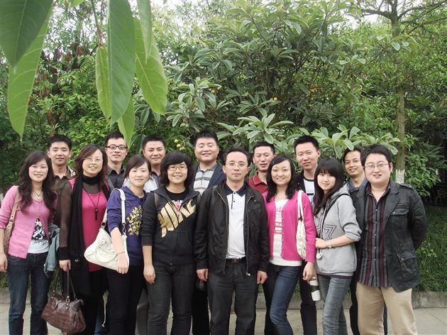 初2010届党小组活动4