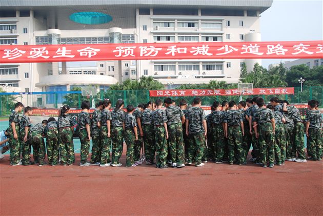 棠外新生交通安全专题教育7