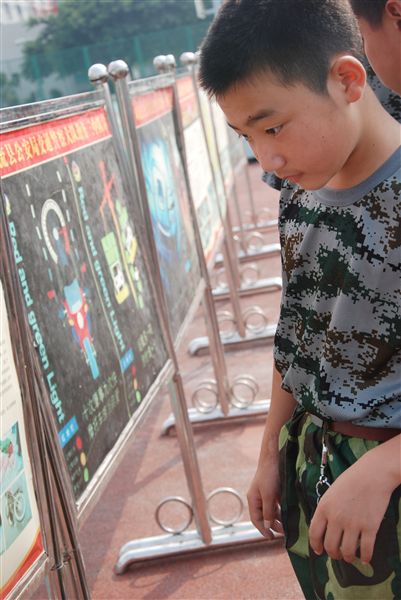 棠外新生交通安全专题教育8