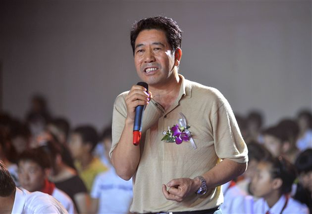 四川省教育厅副厅长何绍勇现场讲话