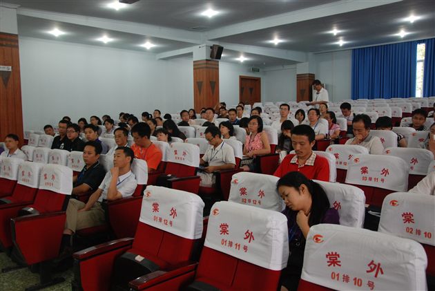 落实教学常规，打造教育特色4