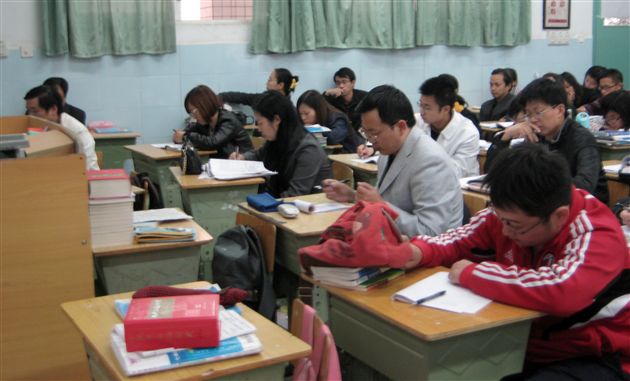 初2010级第二届班主任沙龙3