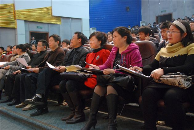 初2012届诗歌朗诵比赛2