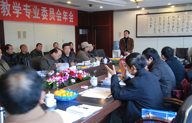 校长助理姚平介绍棠外书法教育工作