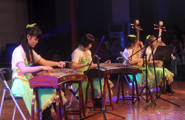 弹拨四重奏《苏珊娜》 表演：海棠艺术团民乐团