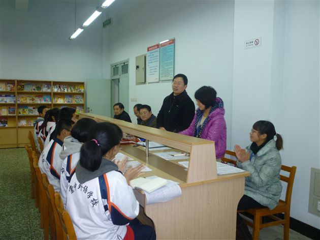 棠外初2013届学生会1