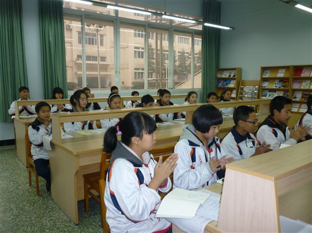 棠外初2013届学生会3