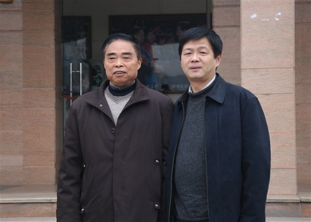 四川省教育厅党组成员、副厅长洪流与黄校长合影