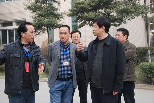 四川省教育厅党组成员、副厅长洪流莅临棠外考察指导