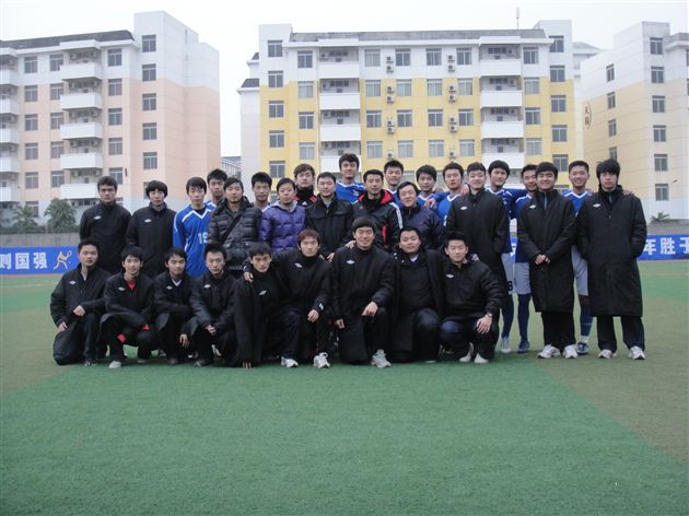 棠外男足蝉联四川省中学生男足联赛（锦标赛）三连冠