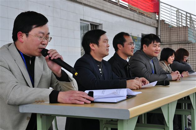 棠外初2013届学生表彰大会2