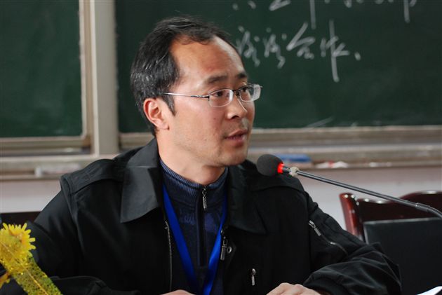 棠外高中部召开教师培训会