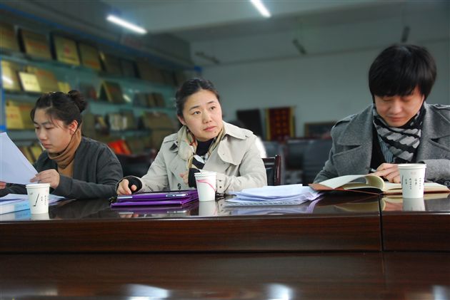 中央电视台赴棠中外语学校访谈