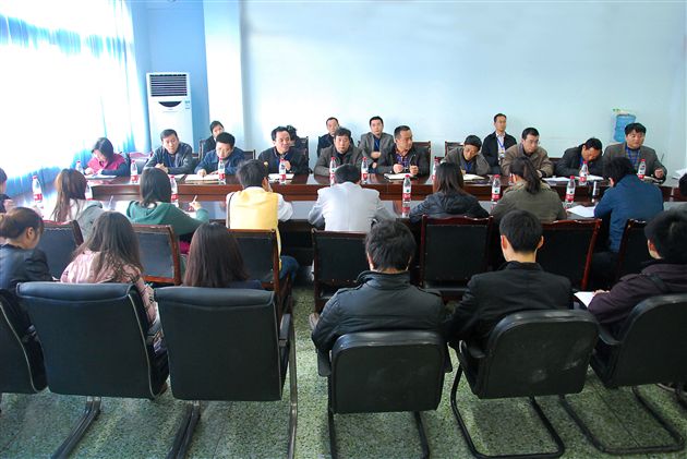 棠外举行2011年应届大学生座谈会