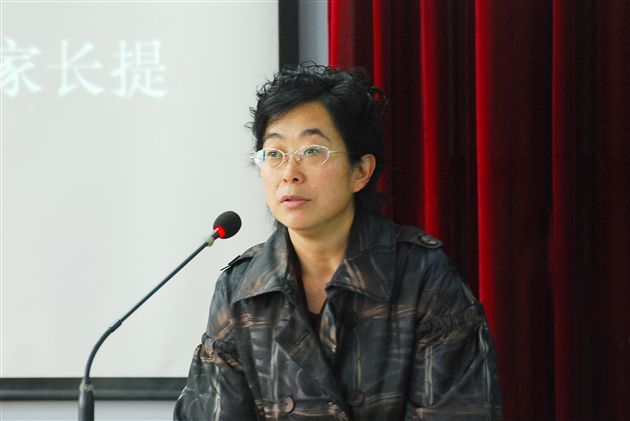 棠外举办高2011届学生复习迎考心理健康教育专题讲座