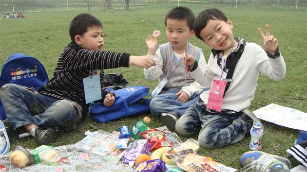 走进春天的怀抱——记棠外附小学前教育中心社会实践活动