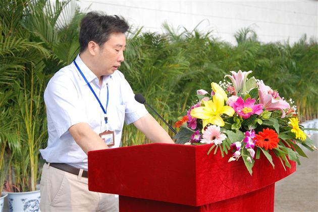 群情激昂震霄汉 高考冲刺待金榜——记棠外高2011届成人宣誓仪式暨高考冲刺誓师大会