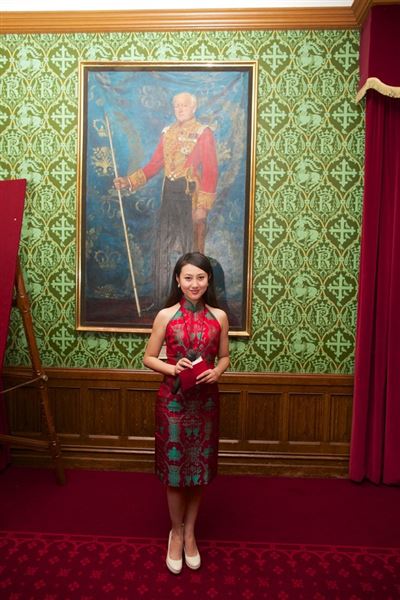 彭诗斯主持英国皇室查尔斯王储六十岁寿辰的晚宴